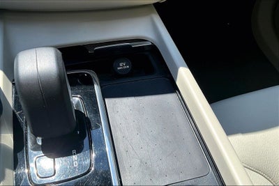 2022 Volvo XC60 B5 Momentum
