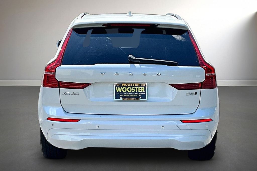 2022 Volvo XC60 B5 Momentum