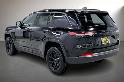 2026 Jeep Grand Cherokee Laredo Altitude