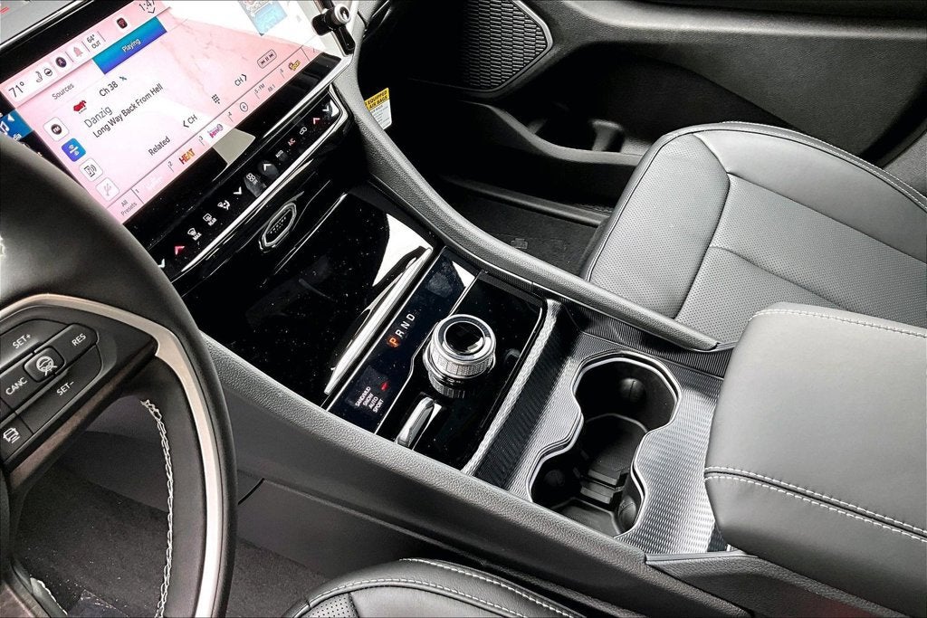 2027 Jeep Grand Cherokee Limited Reserve