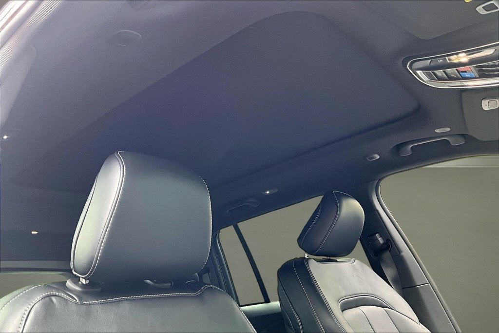 2027 Jeep Grand Cherokee Limited Reserve