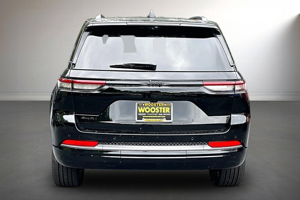 2027 Jeep Grand Cherokee Limited Reserve
