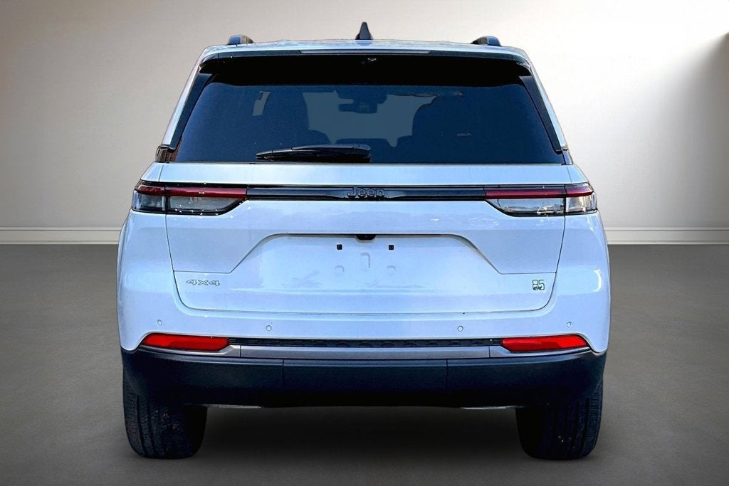 2026 Jeep Grand Cherokee 85th Anniversary Edition