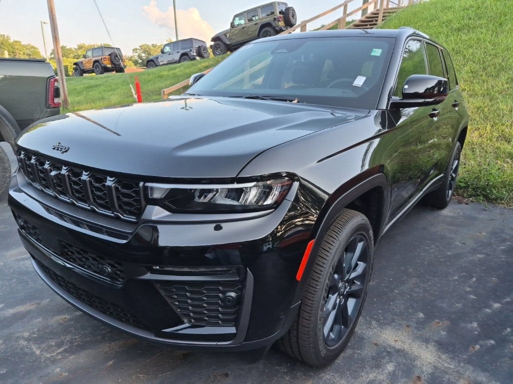 2026 Jeep Grand Cherokee 85th Anniversary Edition