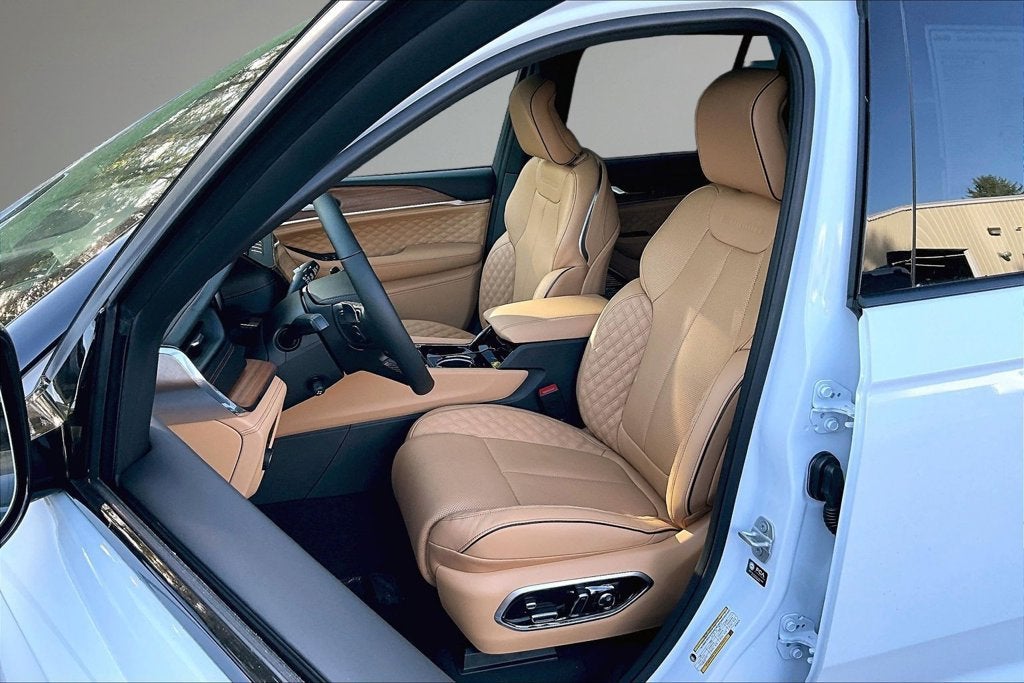 2027 Jeep Grand Cherokee Summit