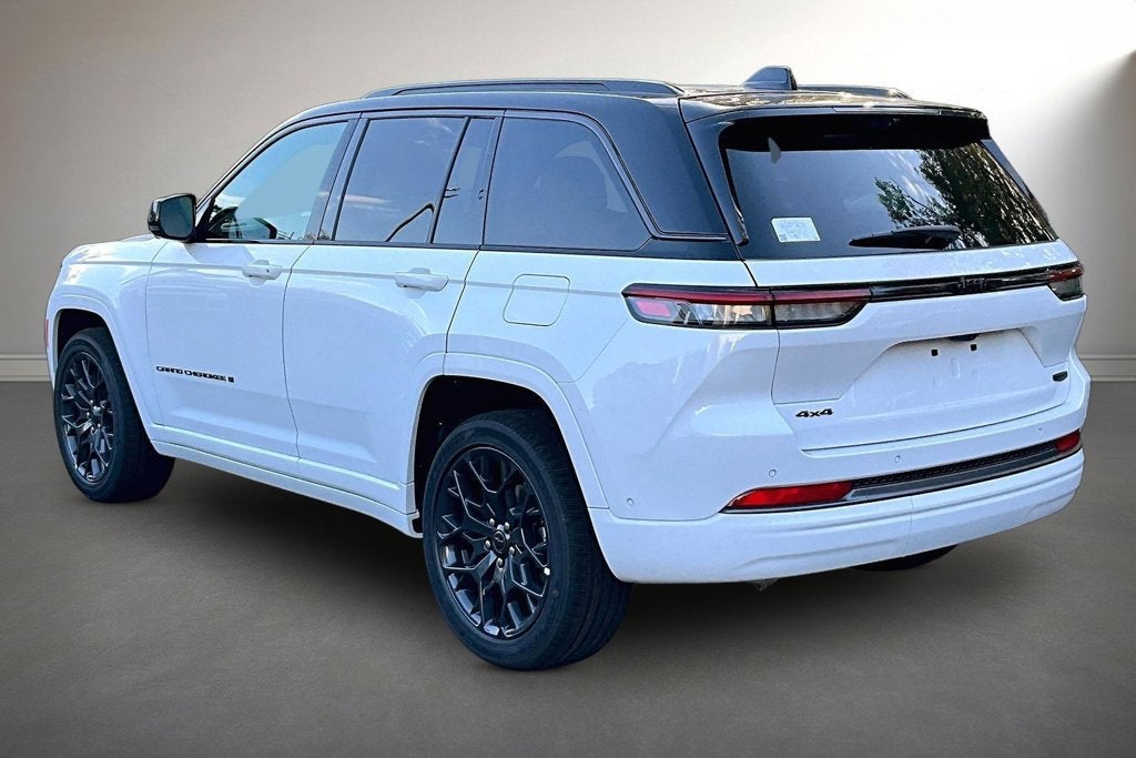 2027 Jeep Grand Cherokee Summit