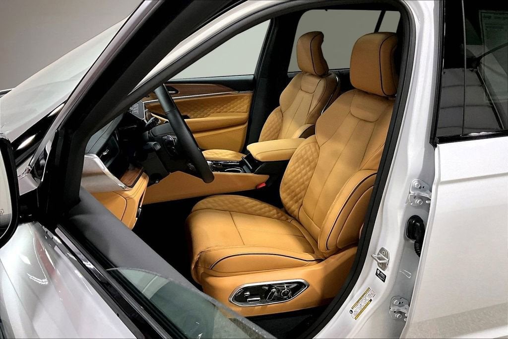 2026 Jeep Grand Cherokee Summit