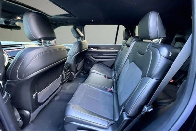 2026 Jeep Grand Cherokee L Laredo Altitude