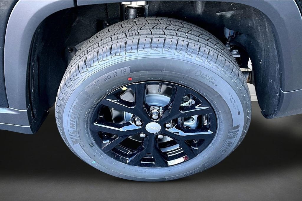 2026 Jeep Grand Cherokee L Laredo Altitude