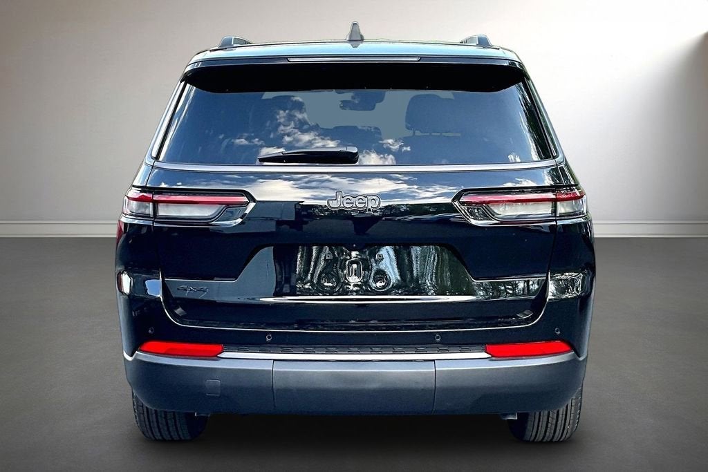 2026 Jeep Grand Cherokee L Laredo Altitude