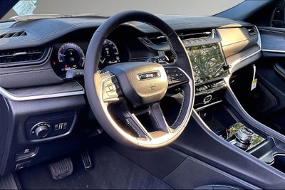 2026 Jeep Grand Cherokee L Laredo Altitude