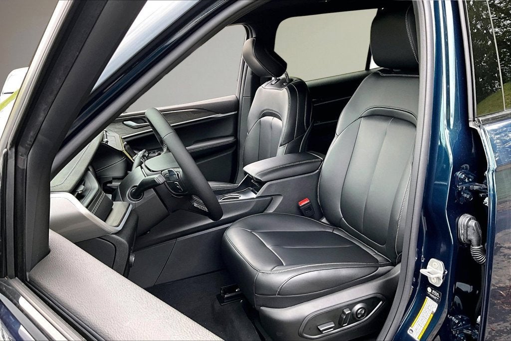 2027 Jeep Grand Cherokee L Limited
