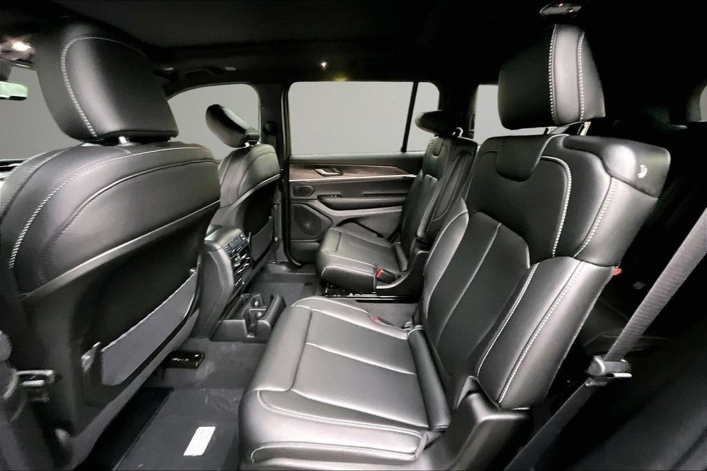 2027 Jeep Grand Cherokee L Limited