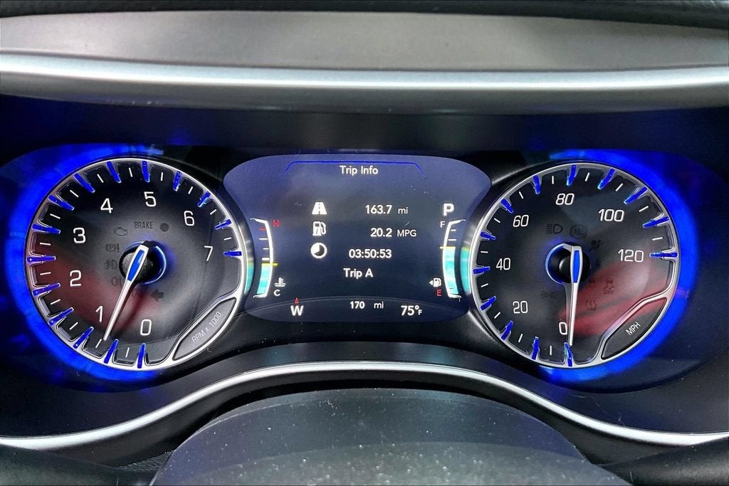 2027 Chrysler Pacifica Select