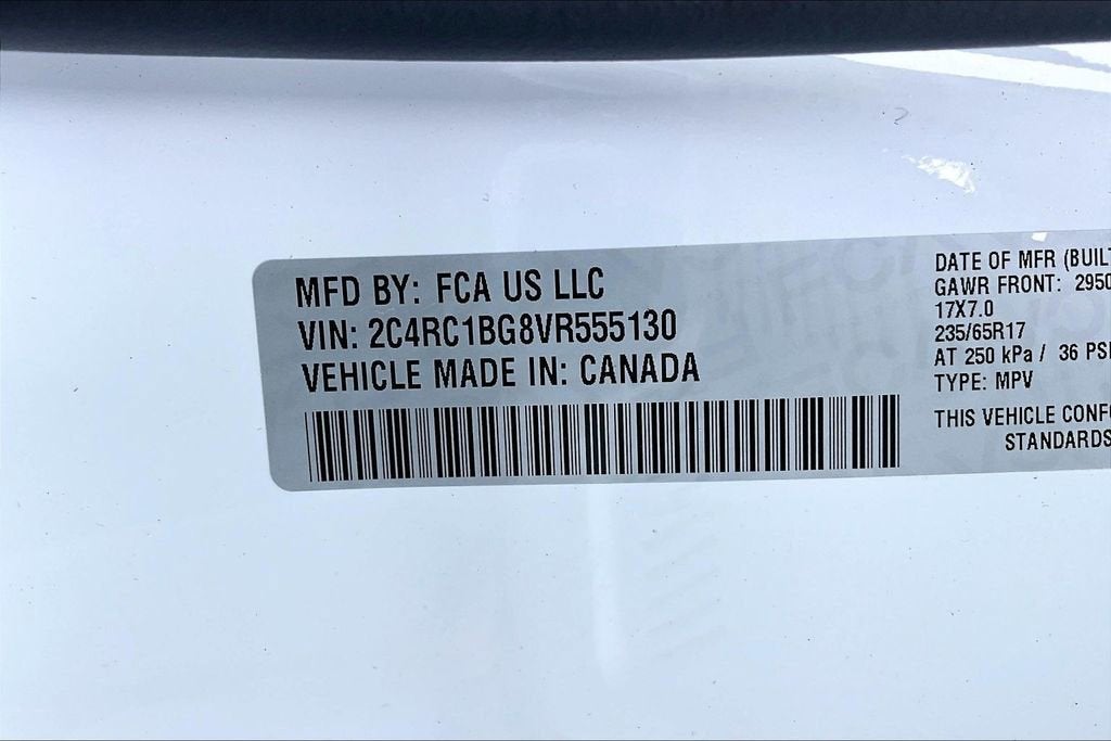 2027 Chrysler Pacifica Select