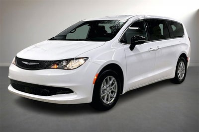 2026 Chrysler Voyager LX