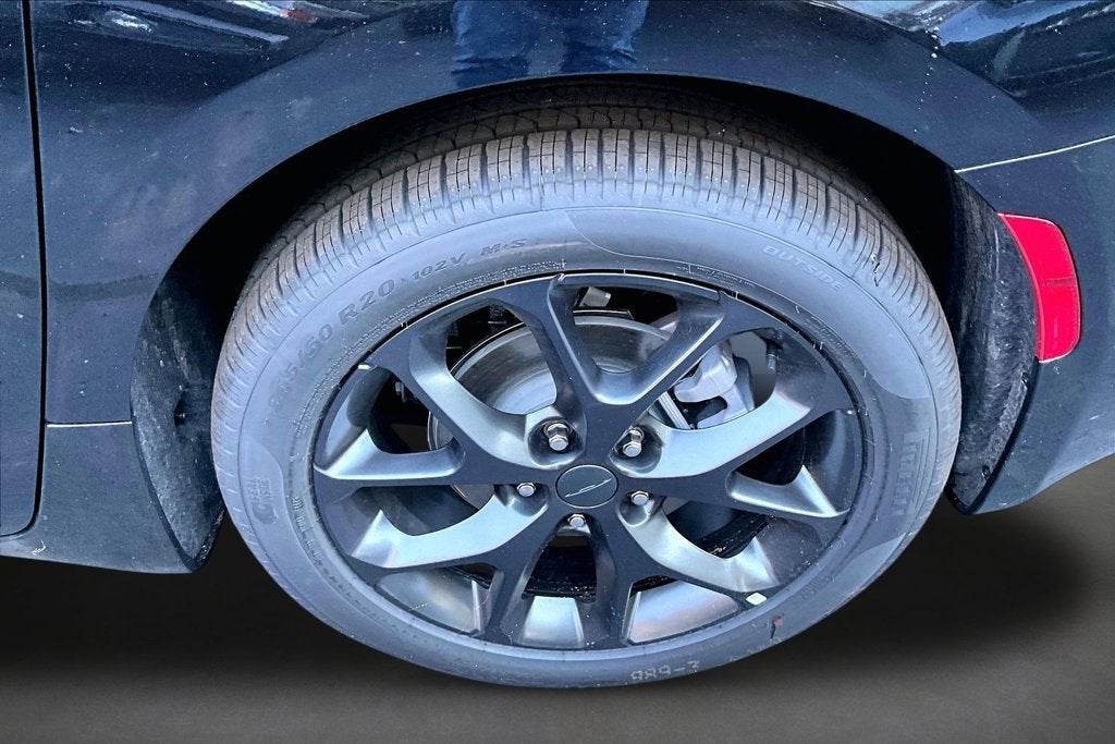 2027 Chrysler Pacifica Limited