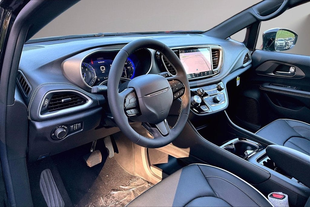 2027 Chrysler Pacifica Limited