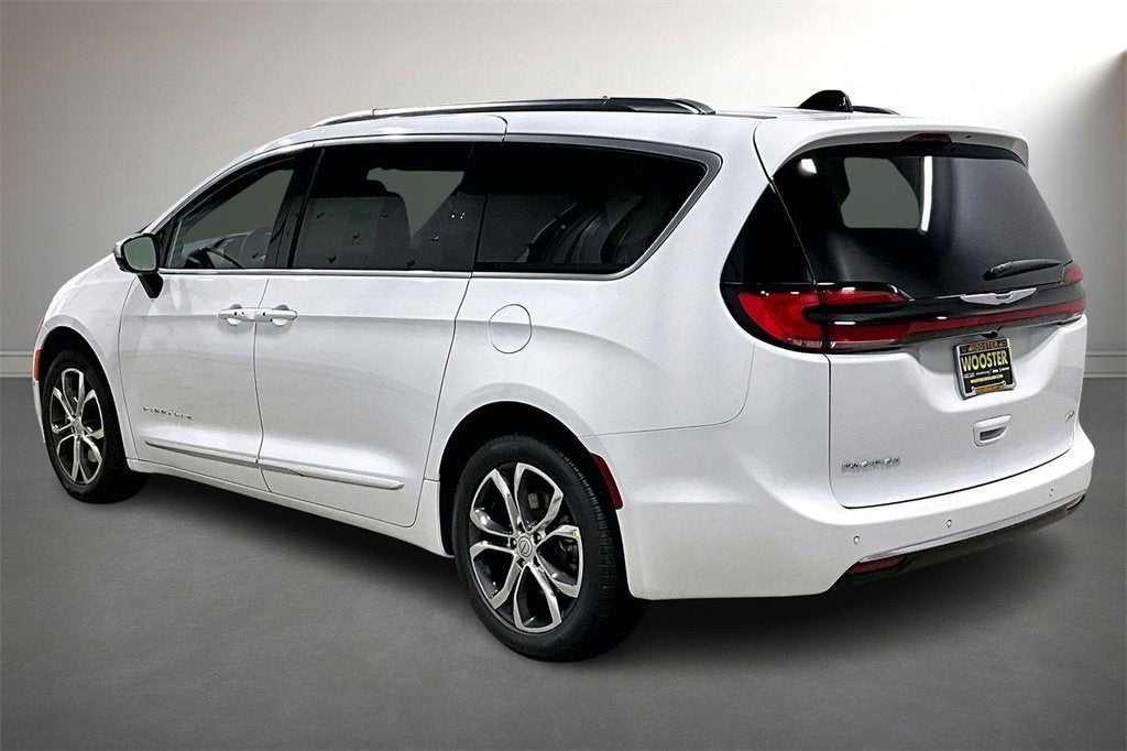 2026 Chrysler Pacifica Pinnacle