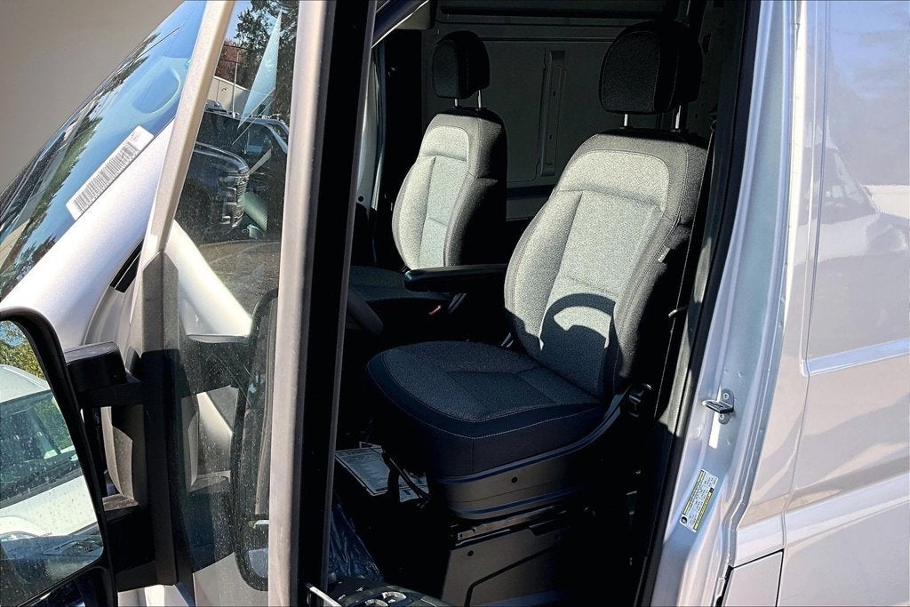2027 RAM ProMaster Cargo Van Tradesman