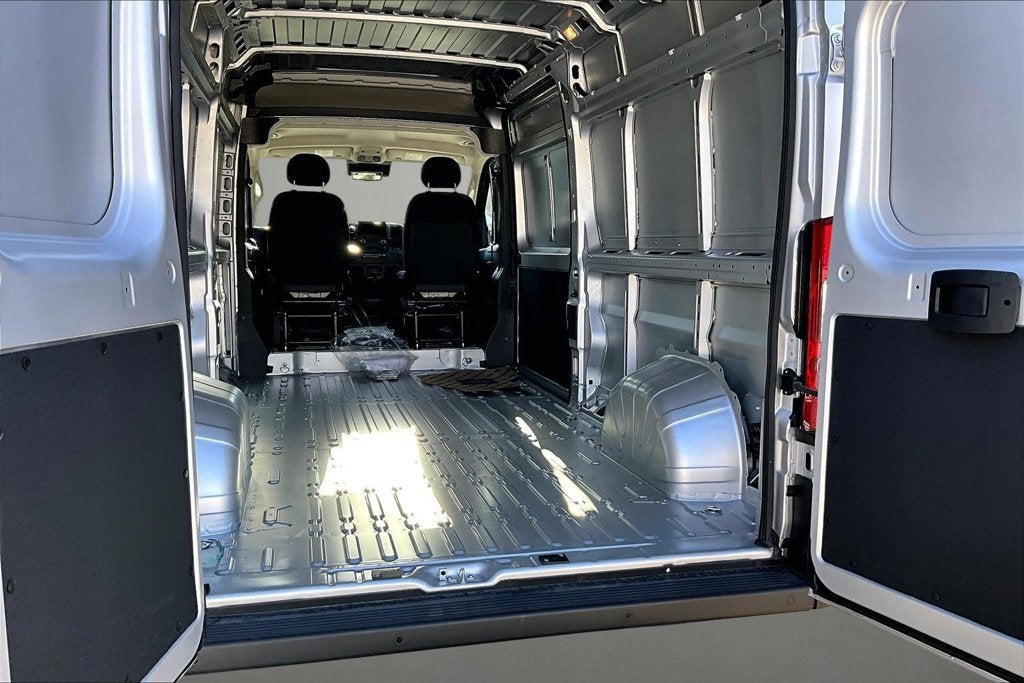 2027 RAM ProMaster Cargo Van Tradesman