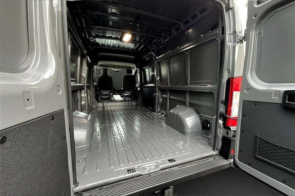 2025 RAM ProMaster Cargo Van SLT