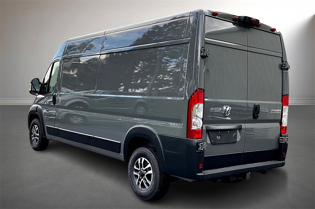 2025 RAM ProMaster Cargo Van SLT