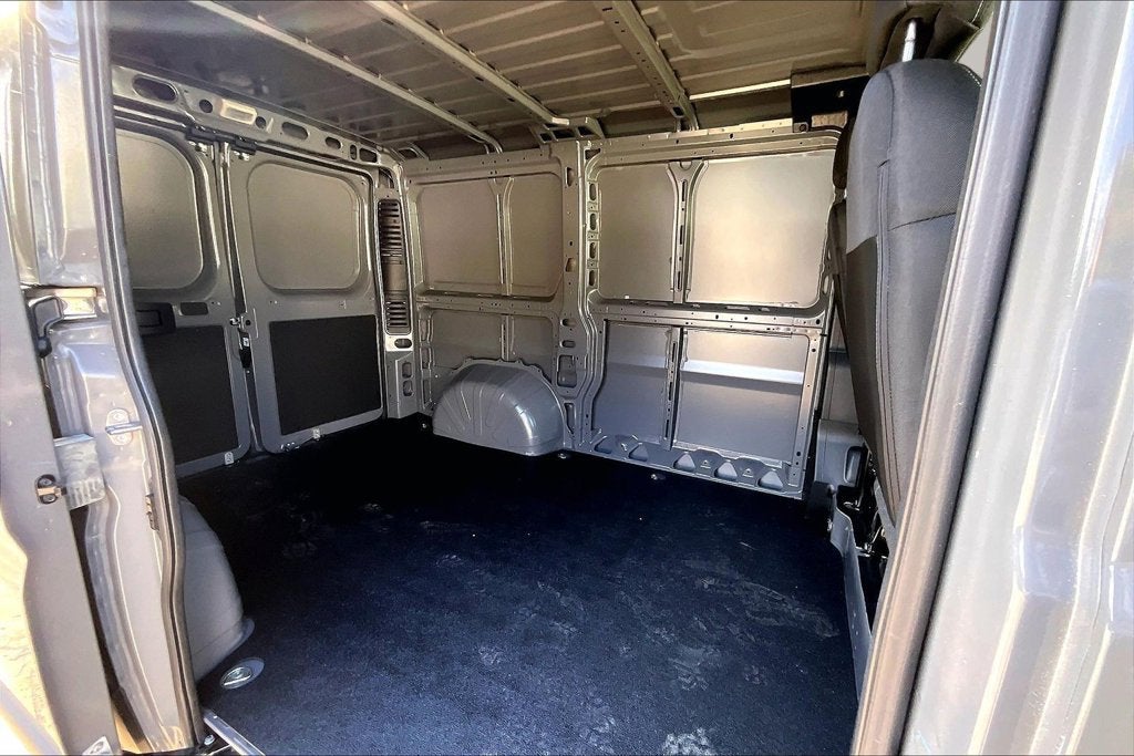 2026 RAM ProMaster Cargo Van Tradesman