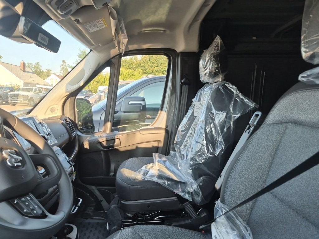 2026 RAM ProMaster Cargo Van Tradesman