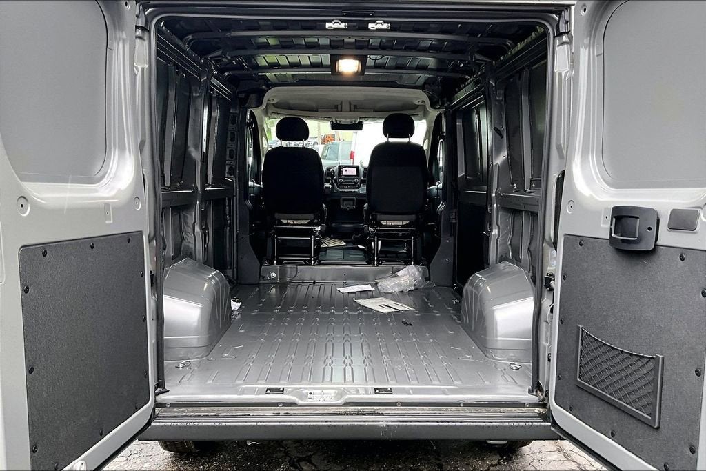 2026 RAM ProMaster Cargo Van Tradesman